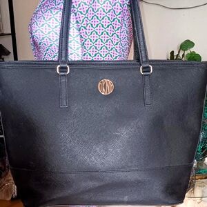 Pre-owned DKNY PVC black tote bag